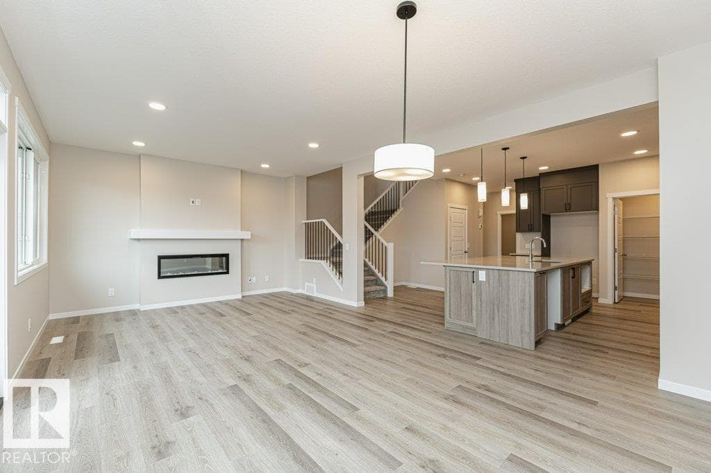 2616 158 ST SW — photo 4