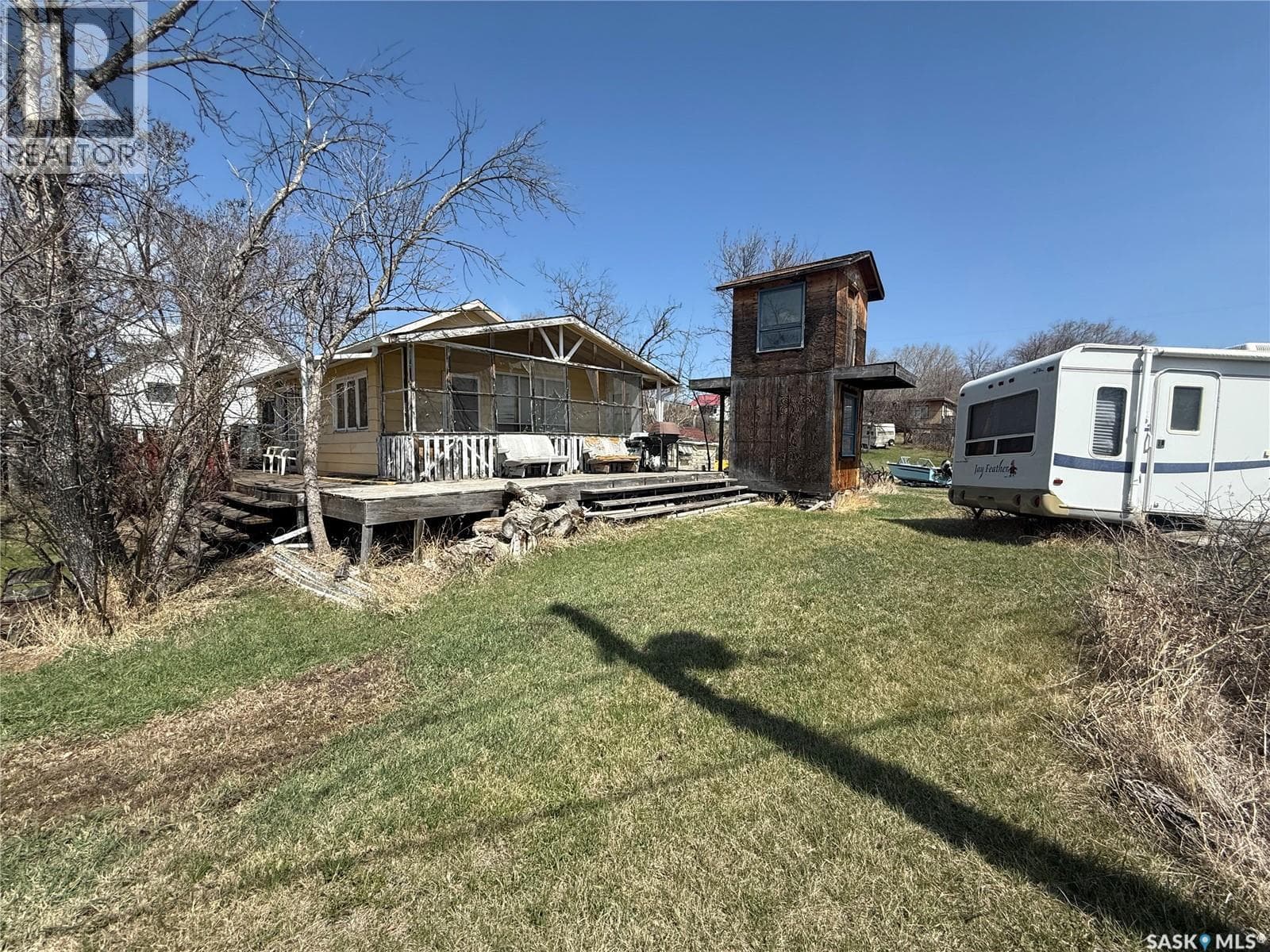 407 Idylewylde AVENUE — photo 4