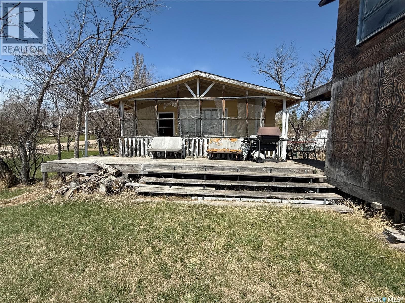 407 Idylewylde AVENUE — photo 5