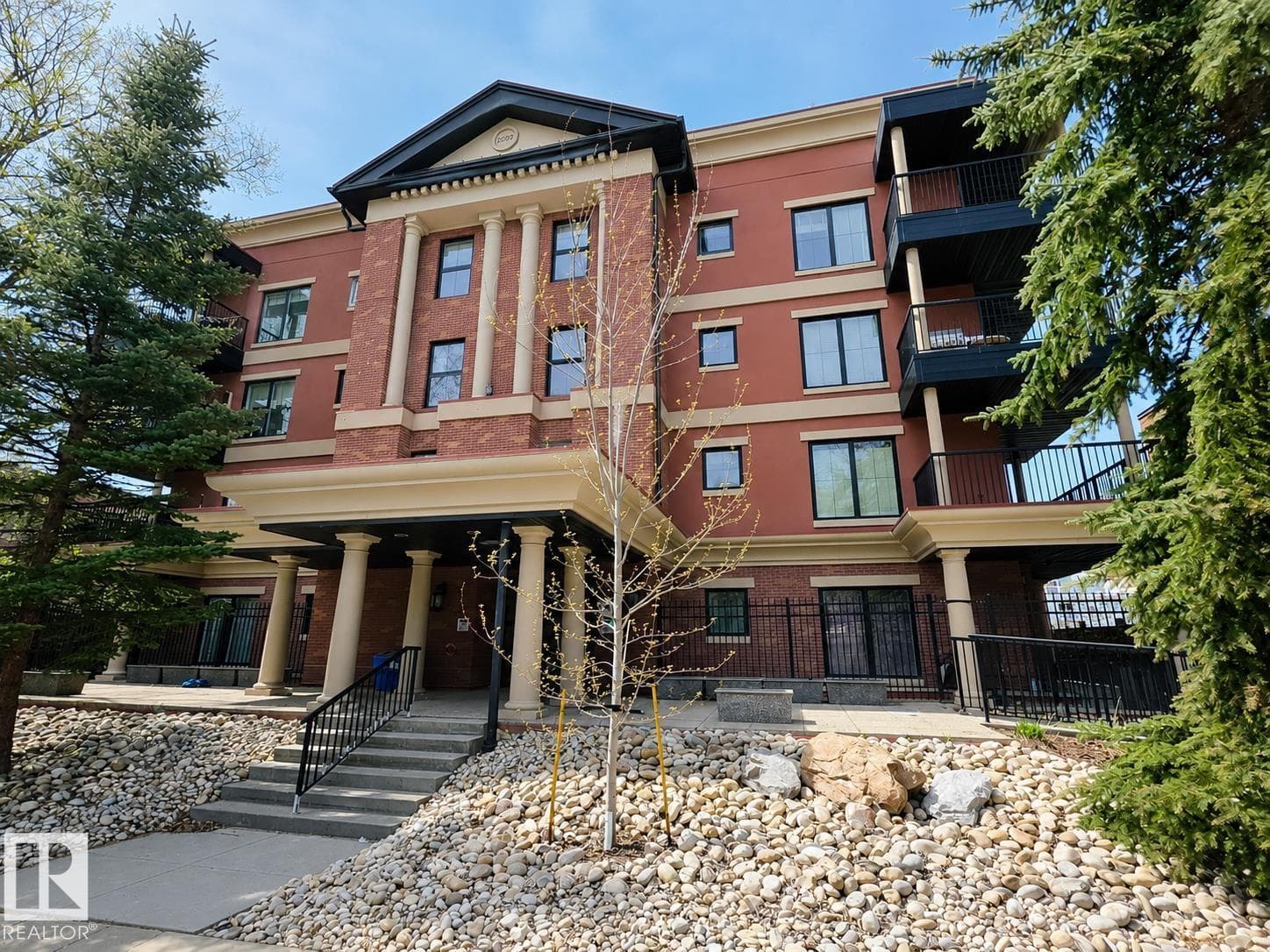 #406 10232 115 ST NW