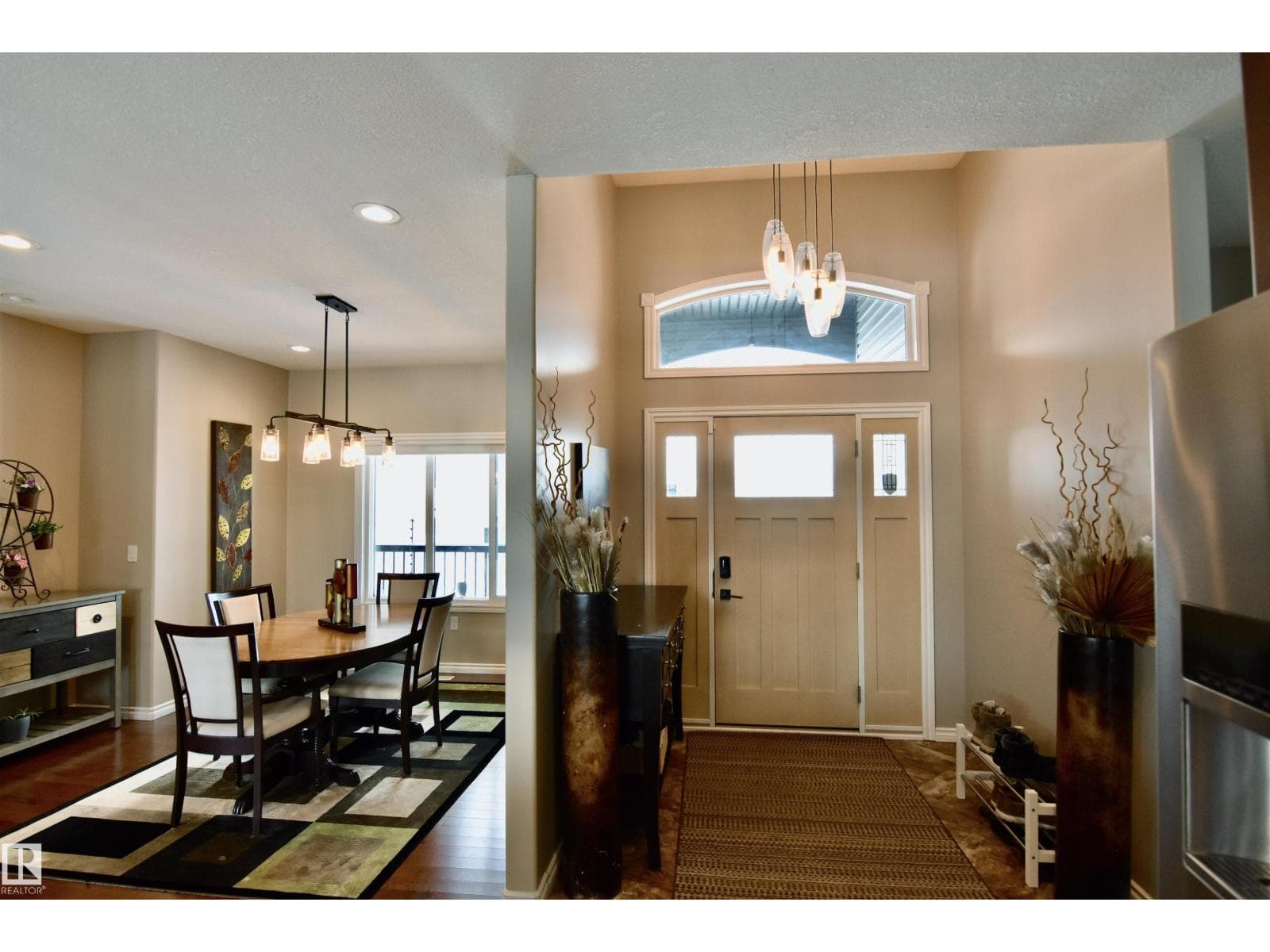 5604 54 AV — photo 3