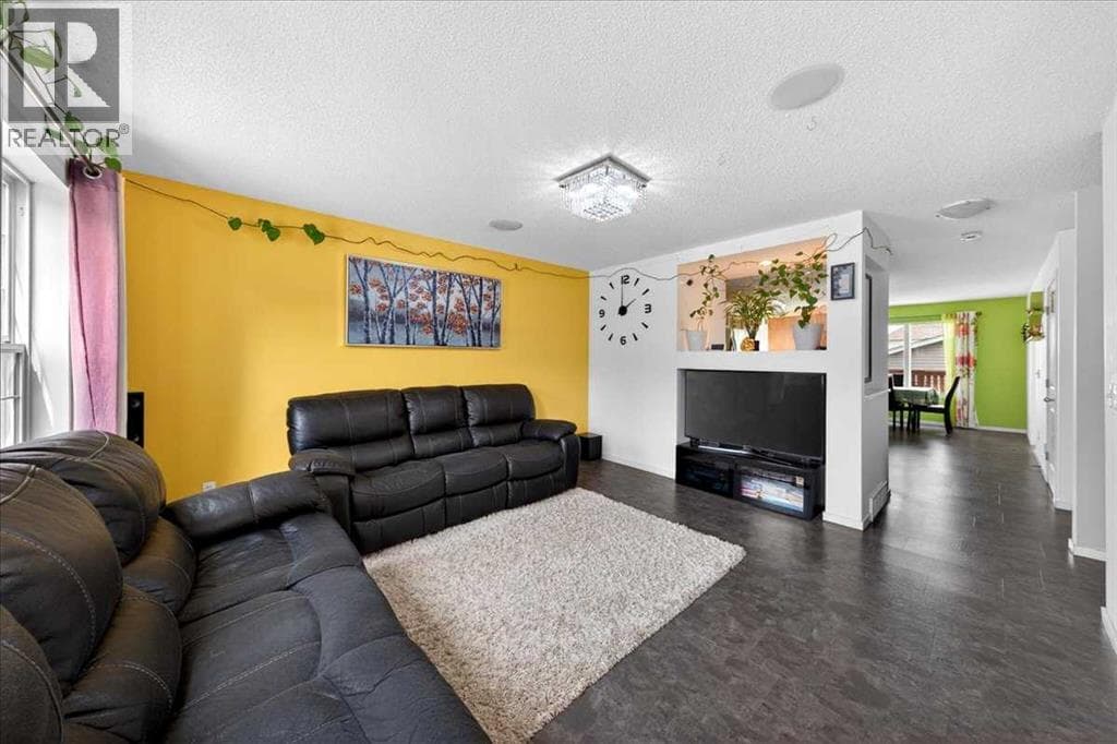 244 Silverado Range View SW — photo 3