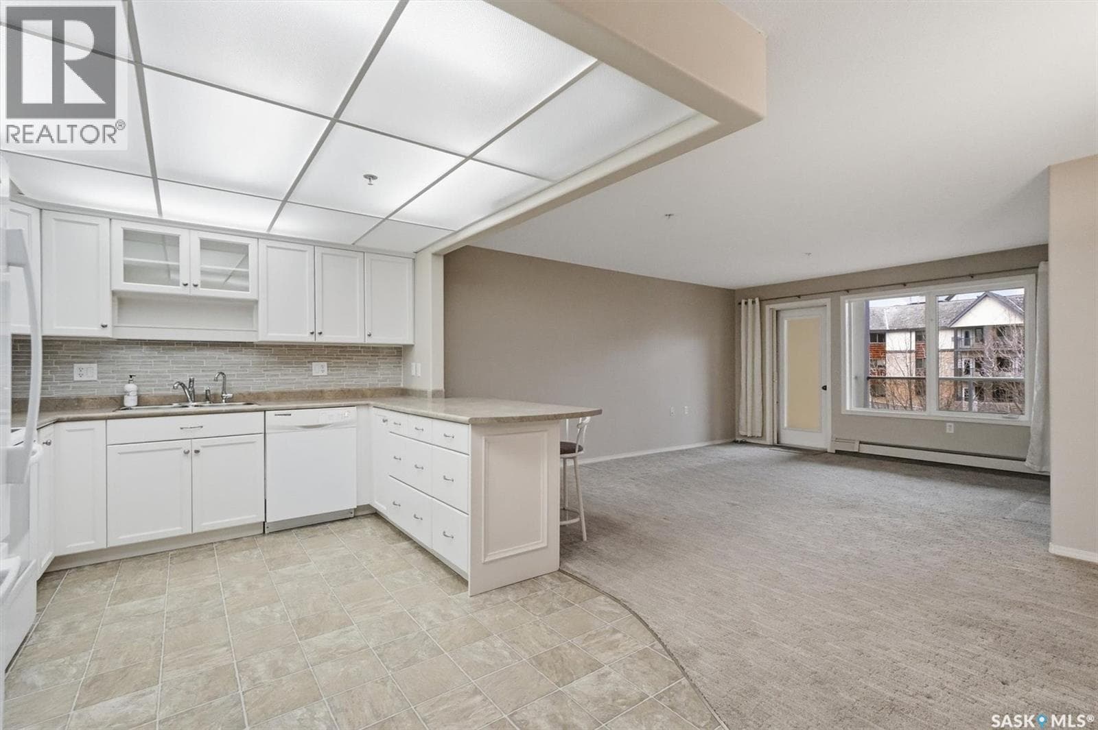 304 1622A Acadia DRIVE — photo 4