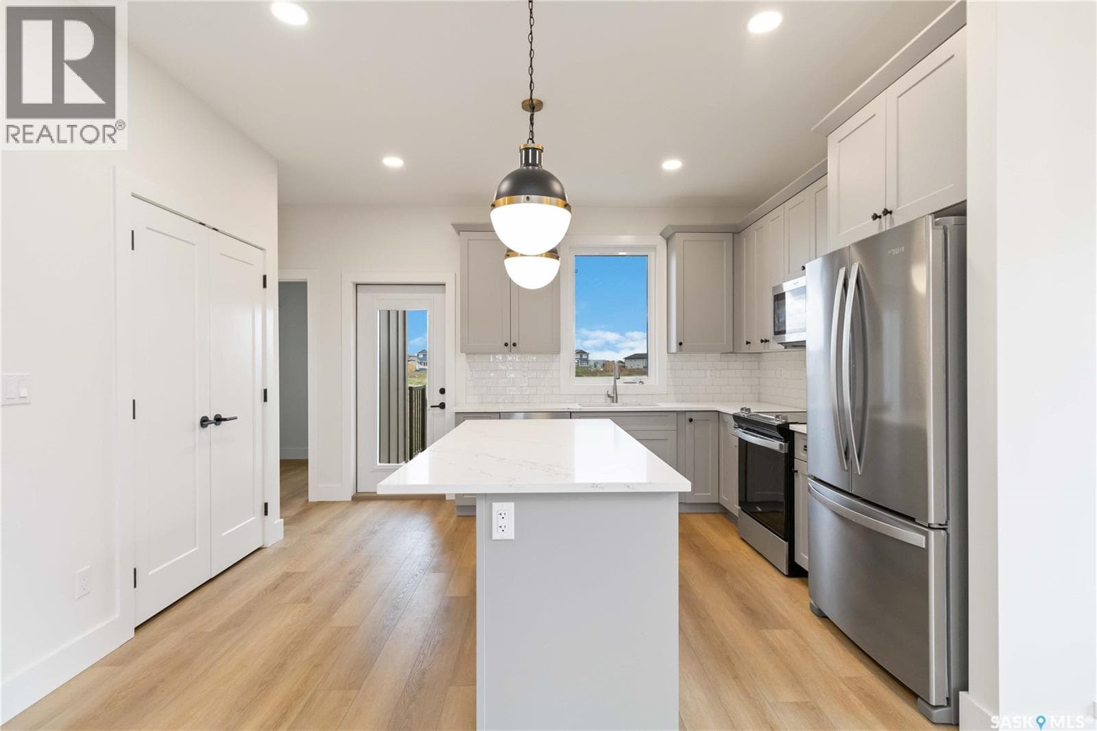 40 105 Hathway CRESCENT — photo 4
