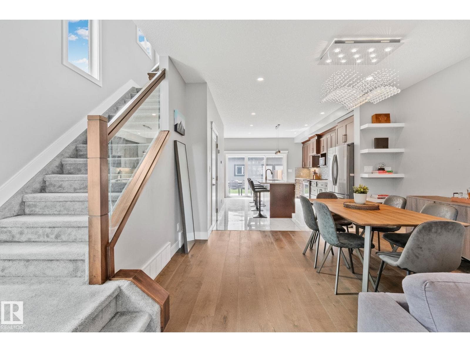 9855 79 AV NW — photo 5