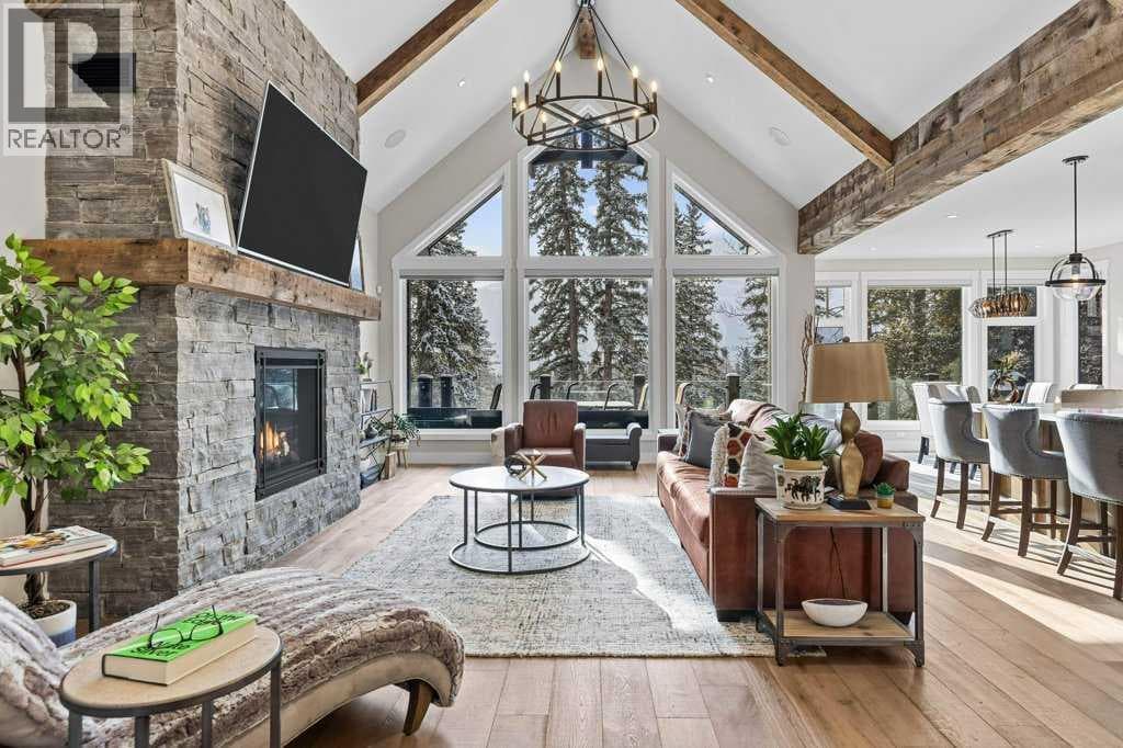 137 Silvertip Ridge
