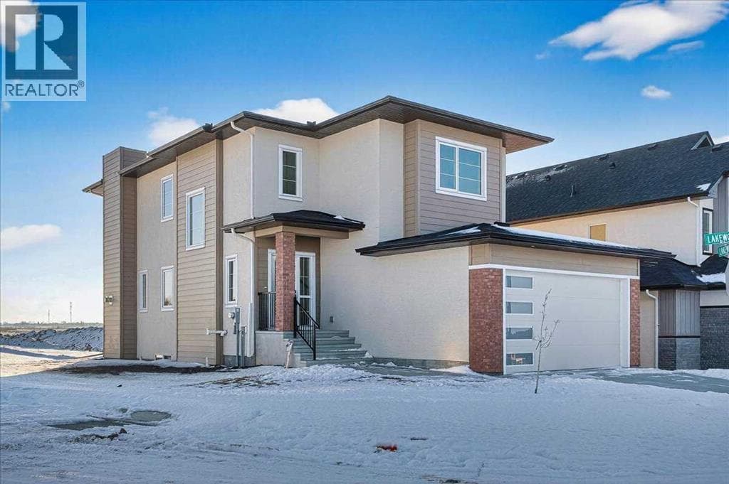 3 Lakewood Way