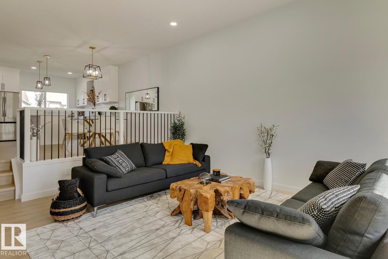 10213 92A AV NW — photo 3