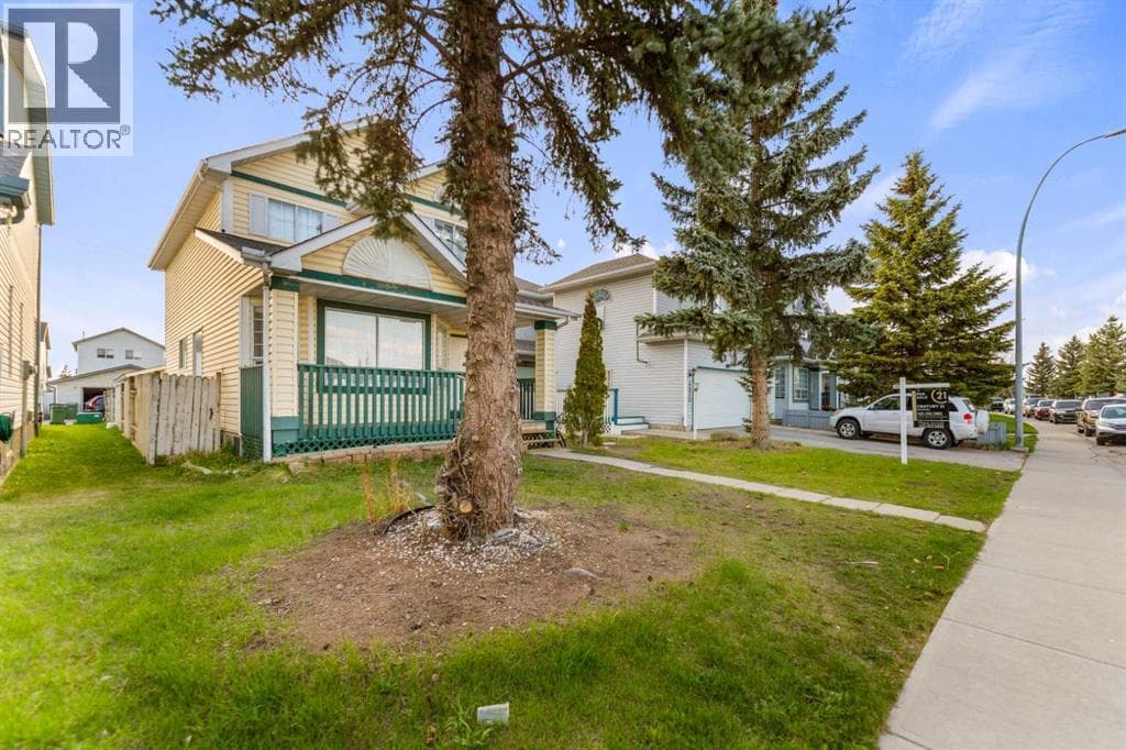 3806 Catalina Boulevard NE — photo 3