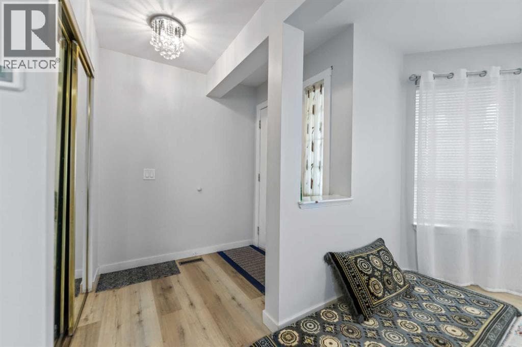 3806 Catalina Boulevard NE — photo 4
