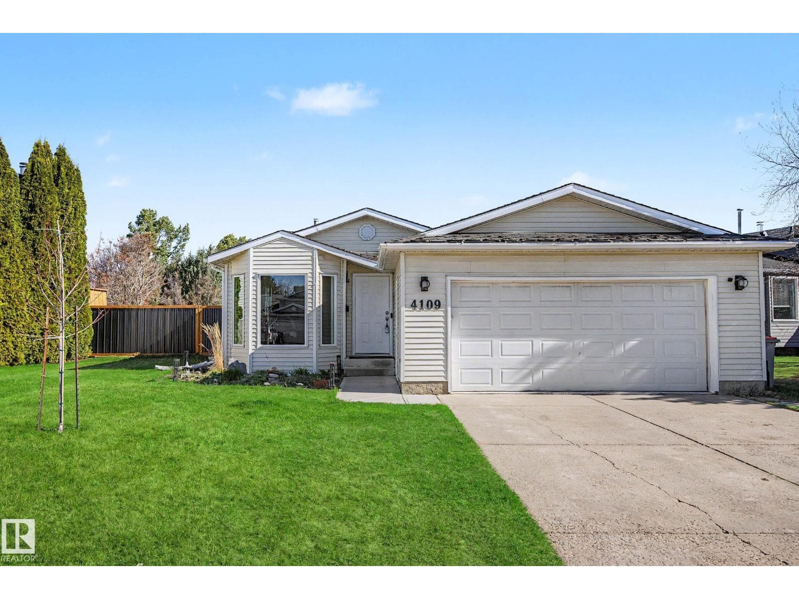 4109 44 AV — photo 3
