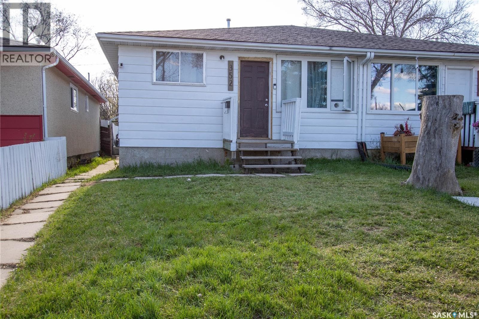 350 & 352 Toronto STREET — photo 4