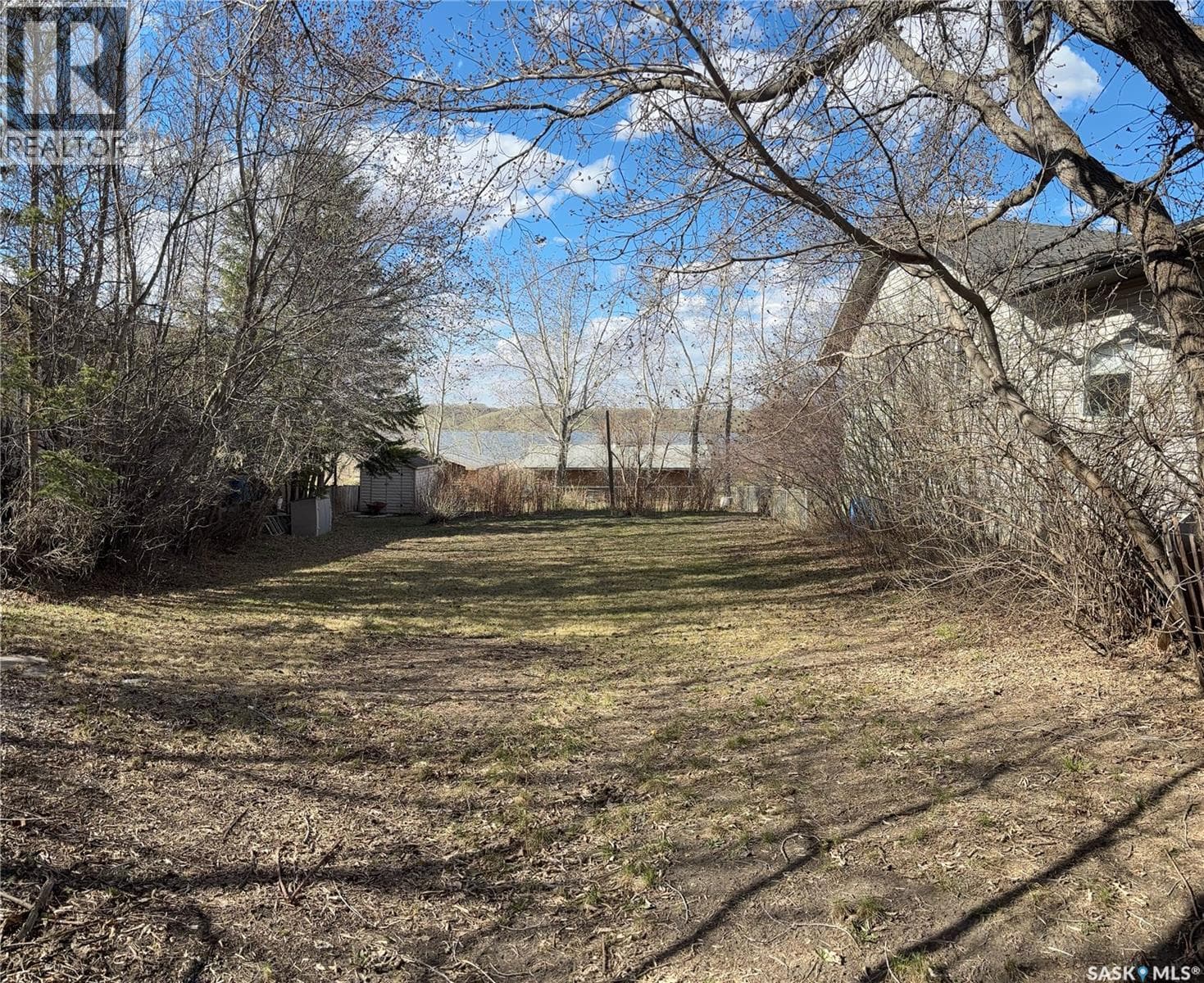 303 Douglas AVENUE