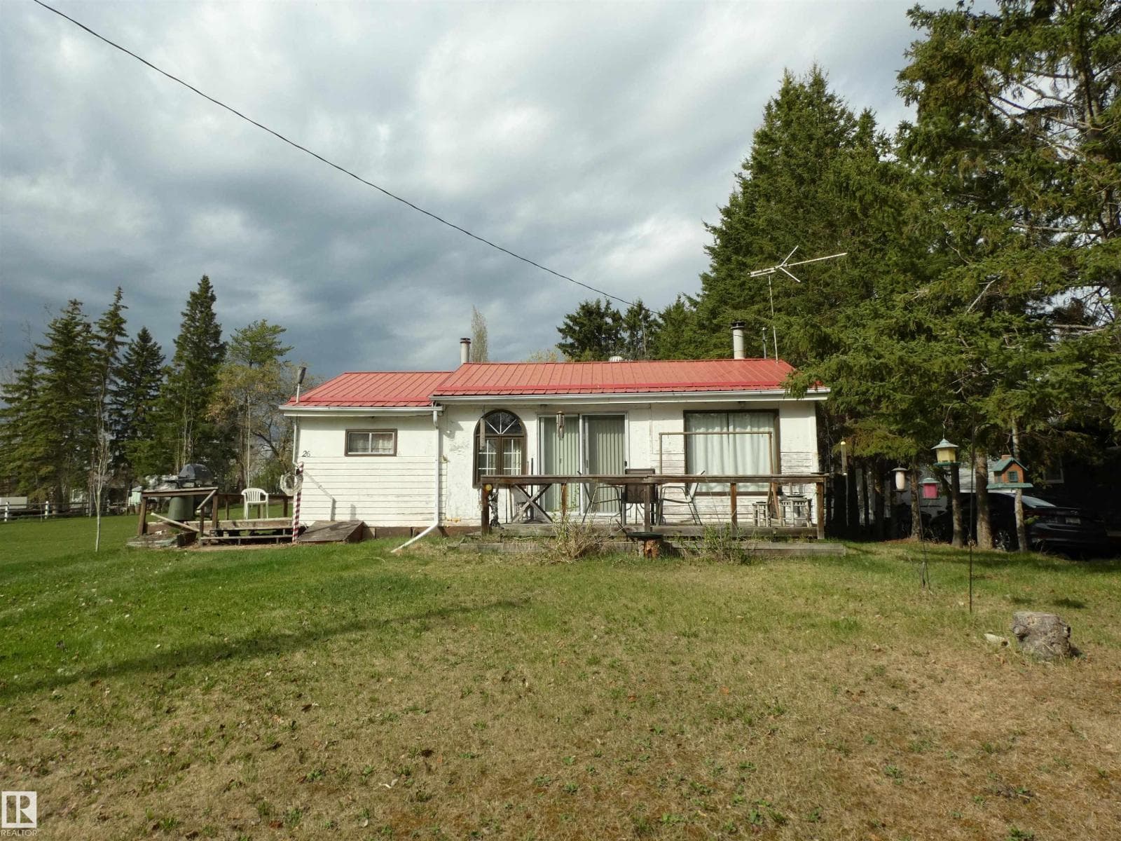 706 Meadow AV