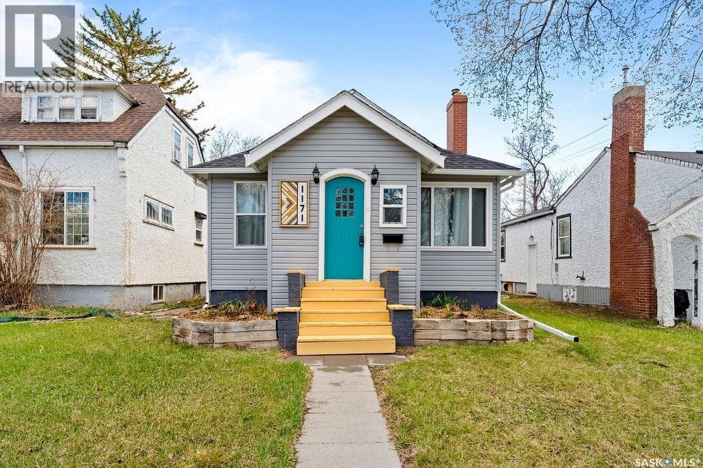 1171 Montague STREET