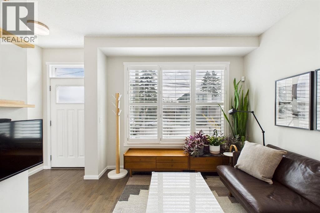 820 21 Avenue SE — photo 3