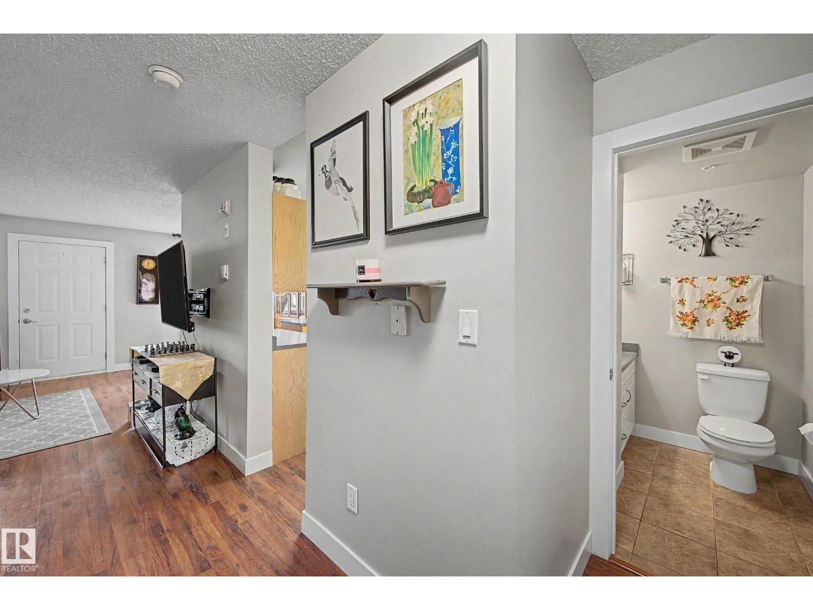 #103 105 MCKENNEY AV — photo 3