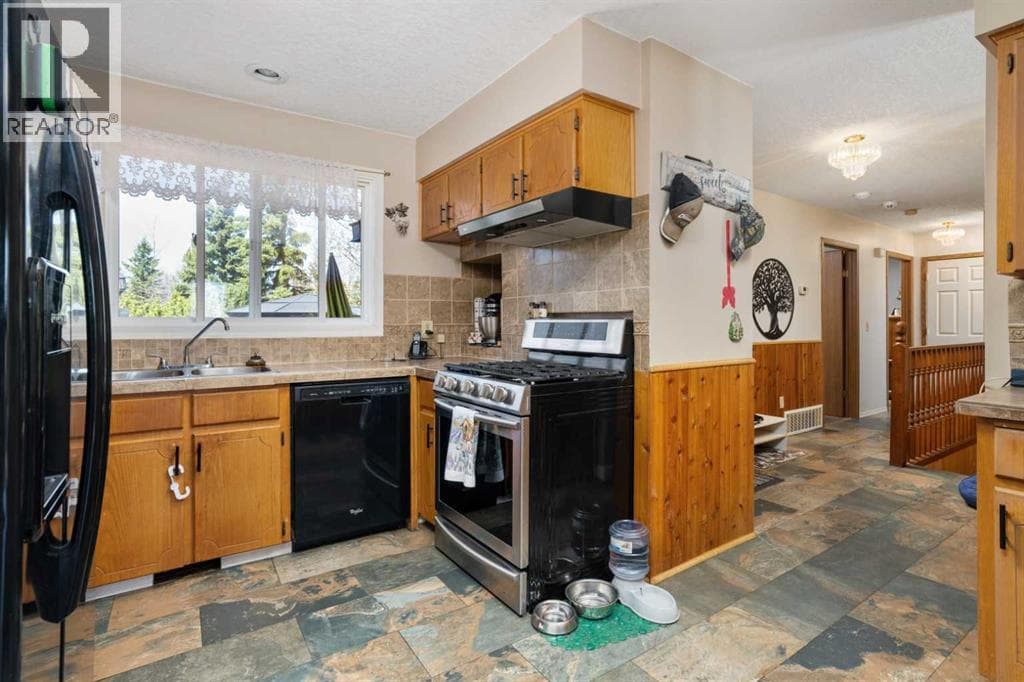 22321 TWP RD 414 — photo 4