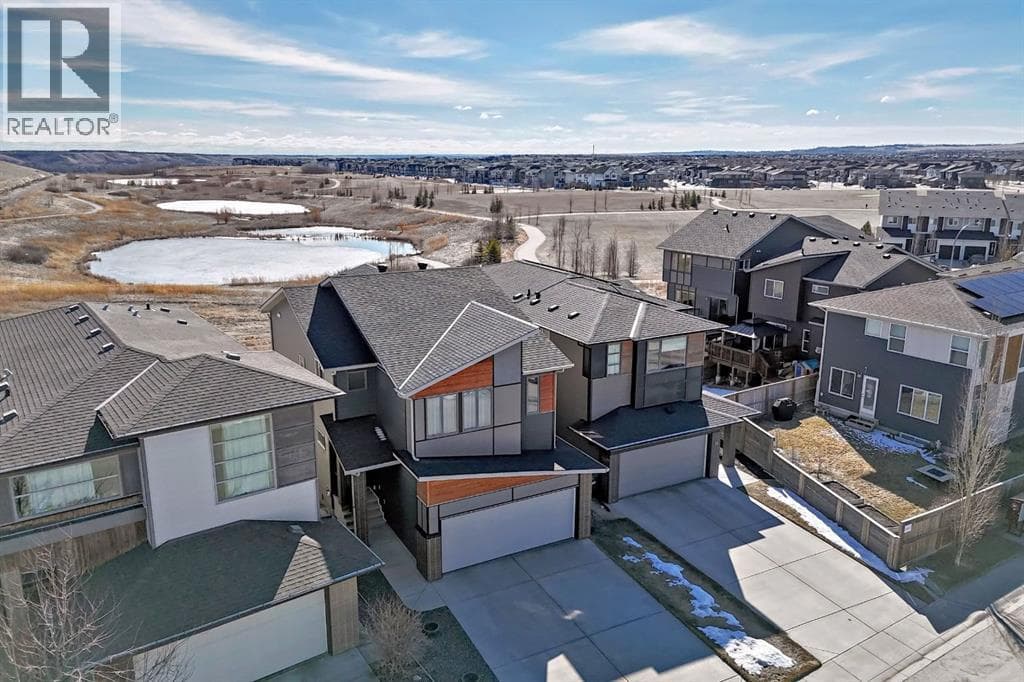 20 Walden Green SE — photo 2