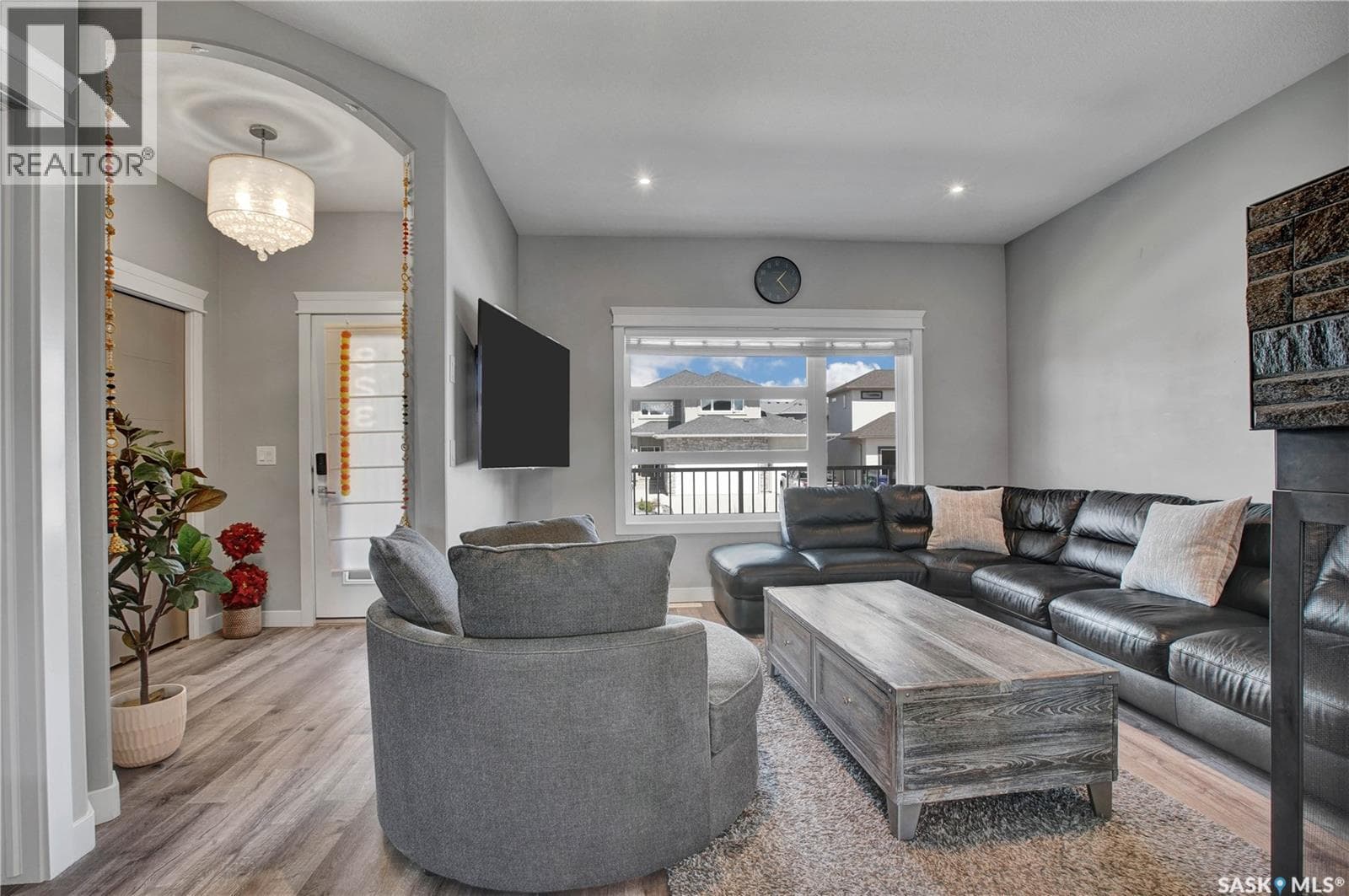 923 Kloppenburg CRESCENT — photo 3