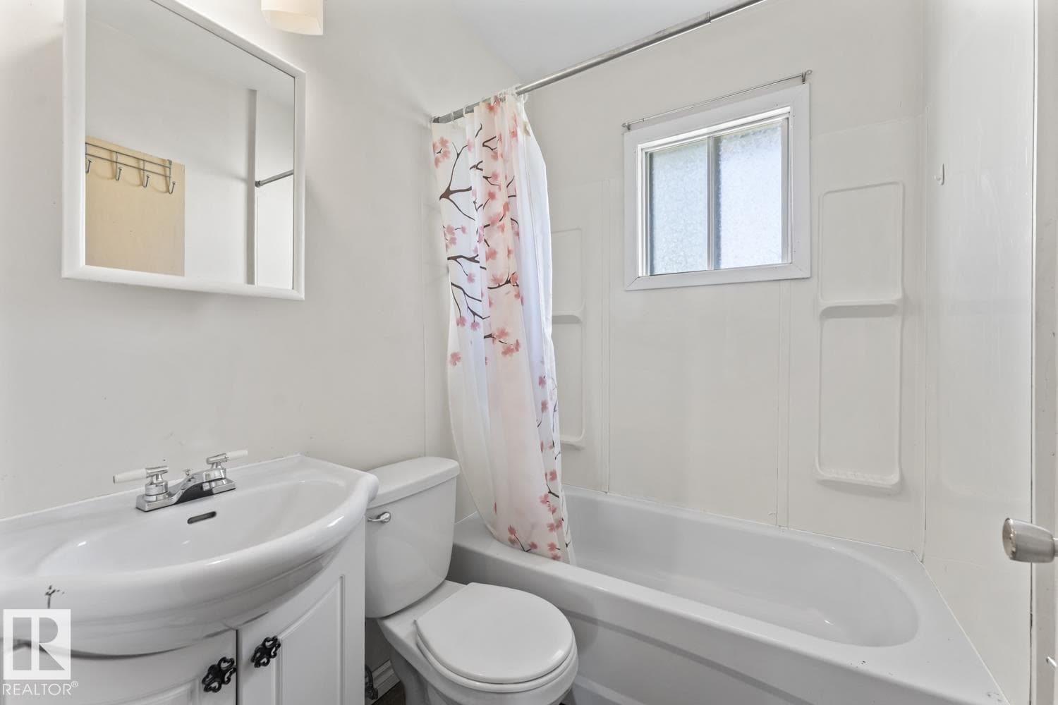 818 11 AV — photo 4