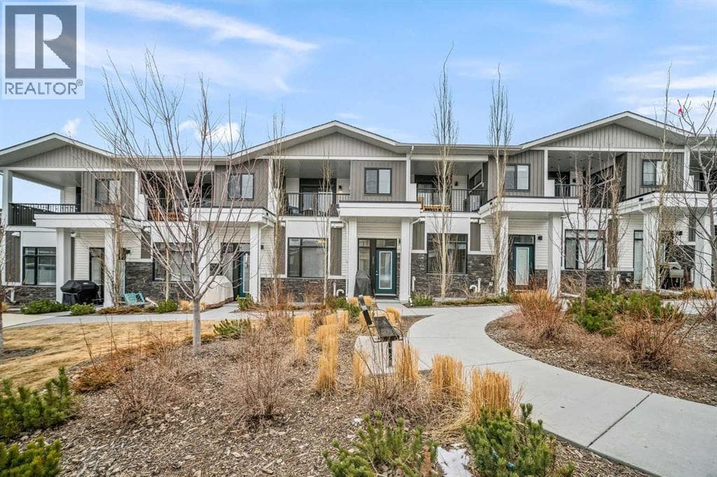 210 Crestbrook Common SW — photo 2