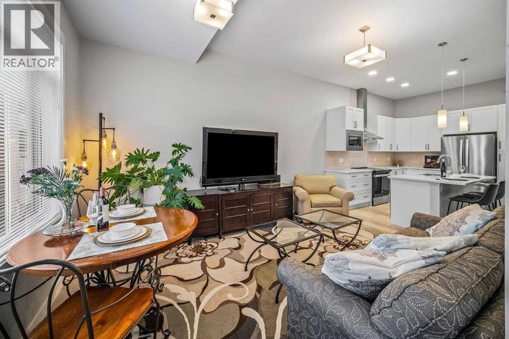 210 Crestbrook Common SW — photo 4