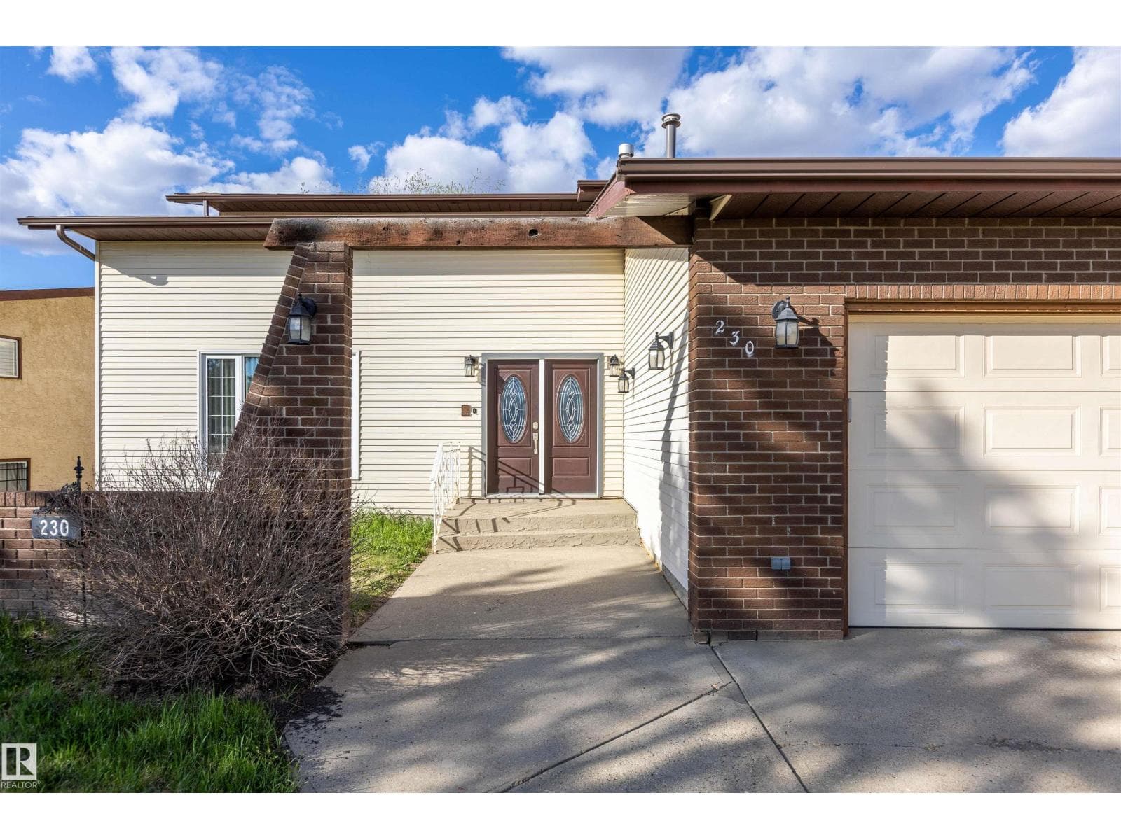 230 GRANDIN DR — photo 4