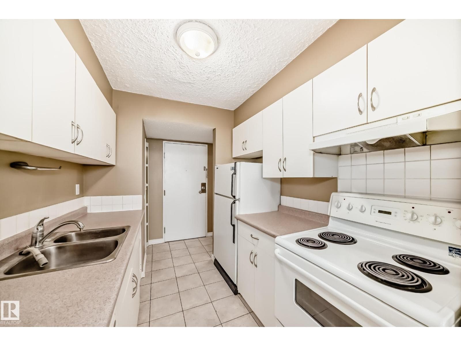 #115 8735 165 ST NW — photo 5
