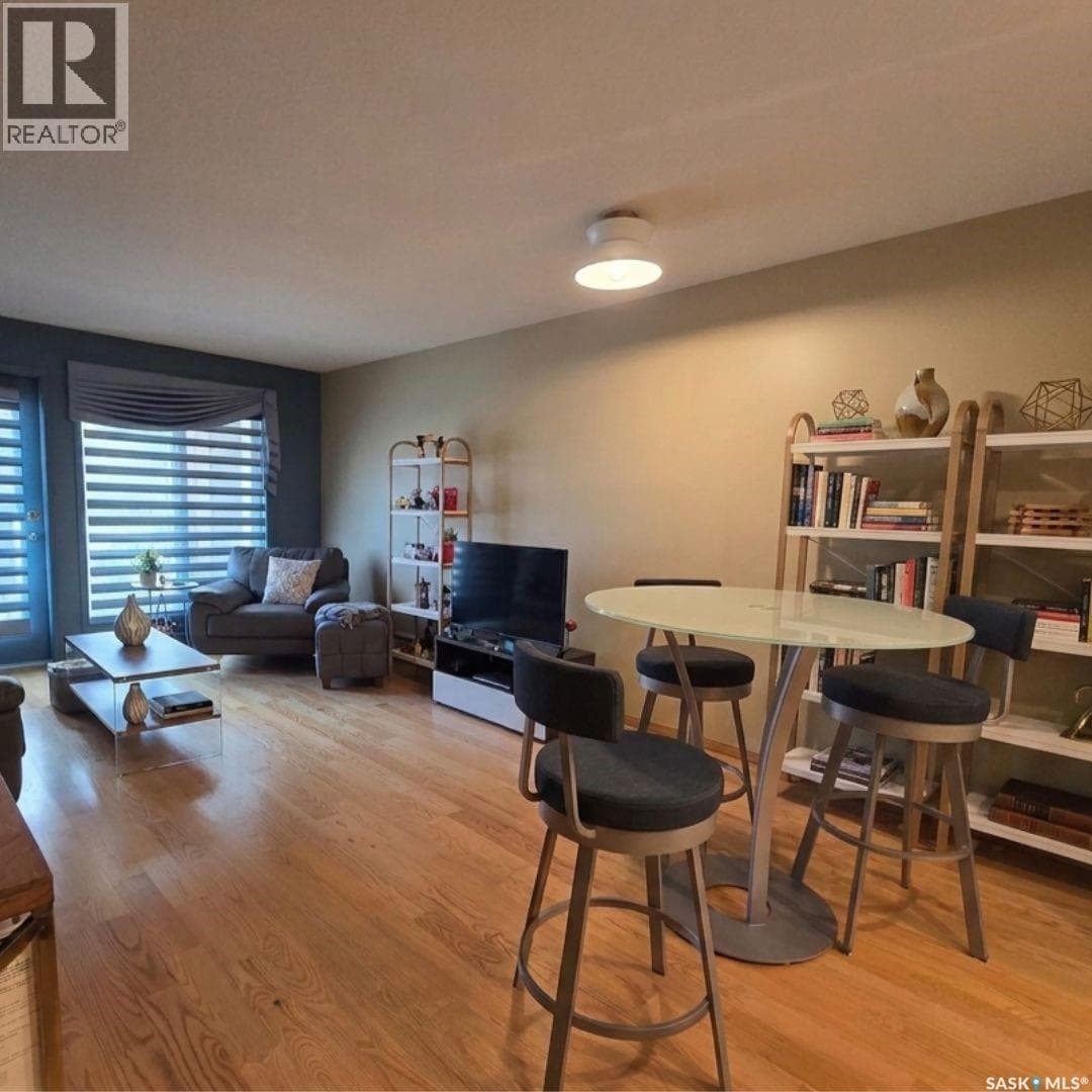 205 2244 SMITH STREET — photo 4