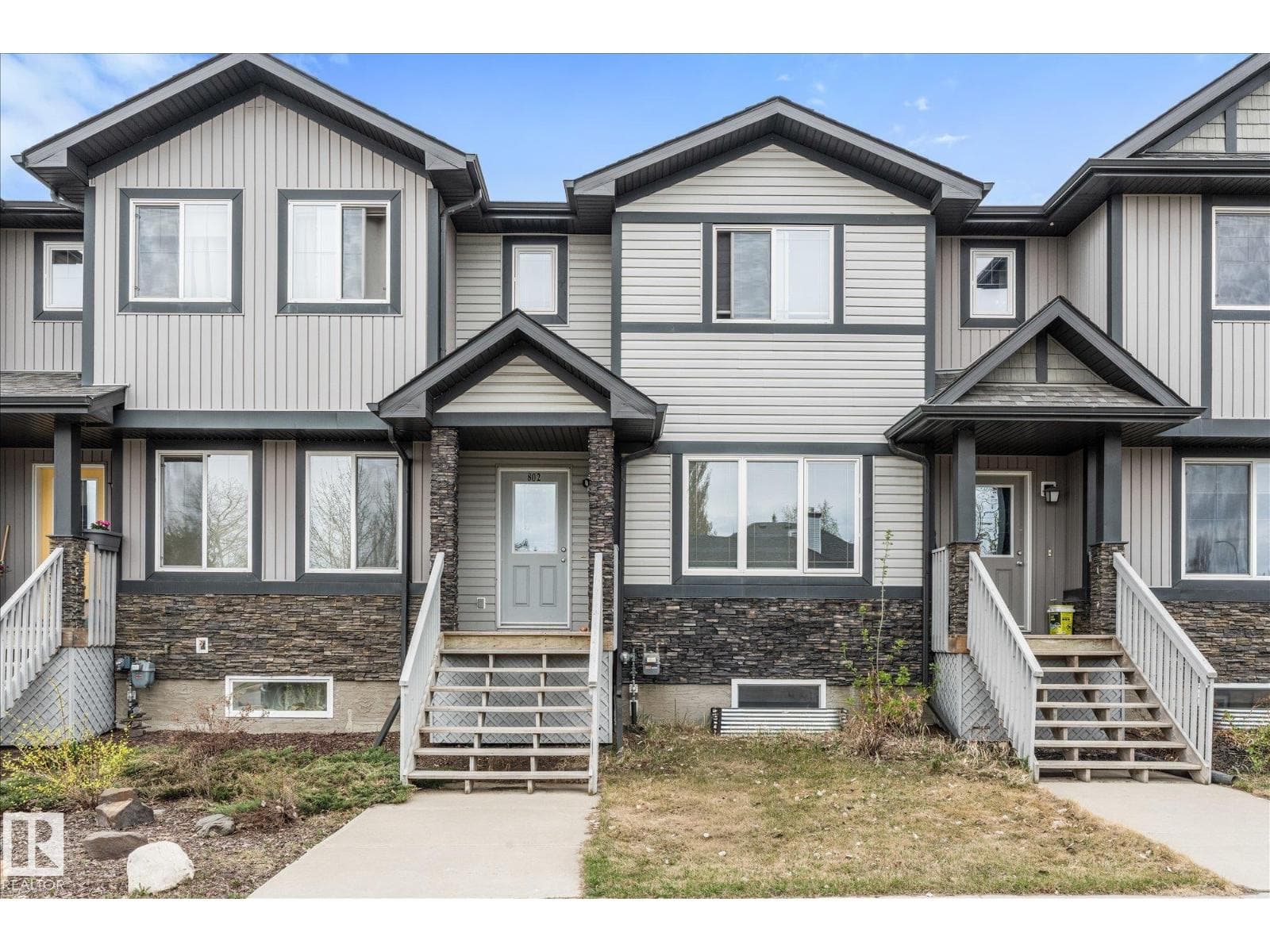 802 MCLEOD AV