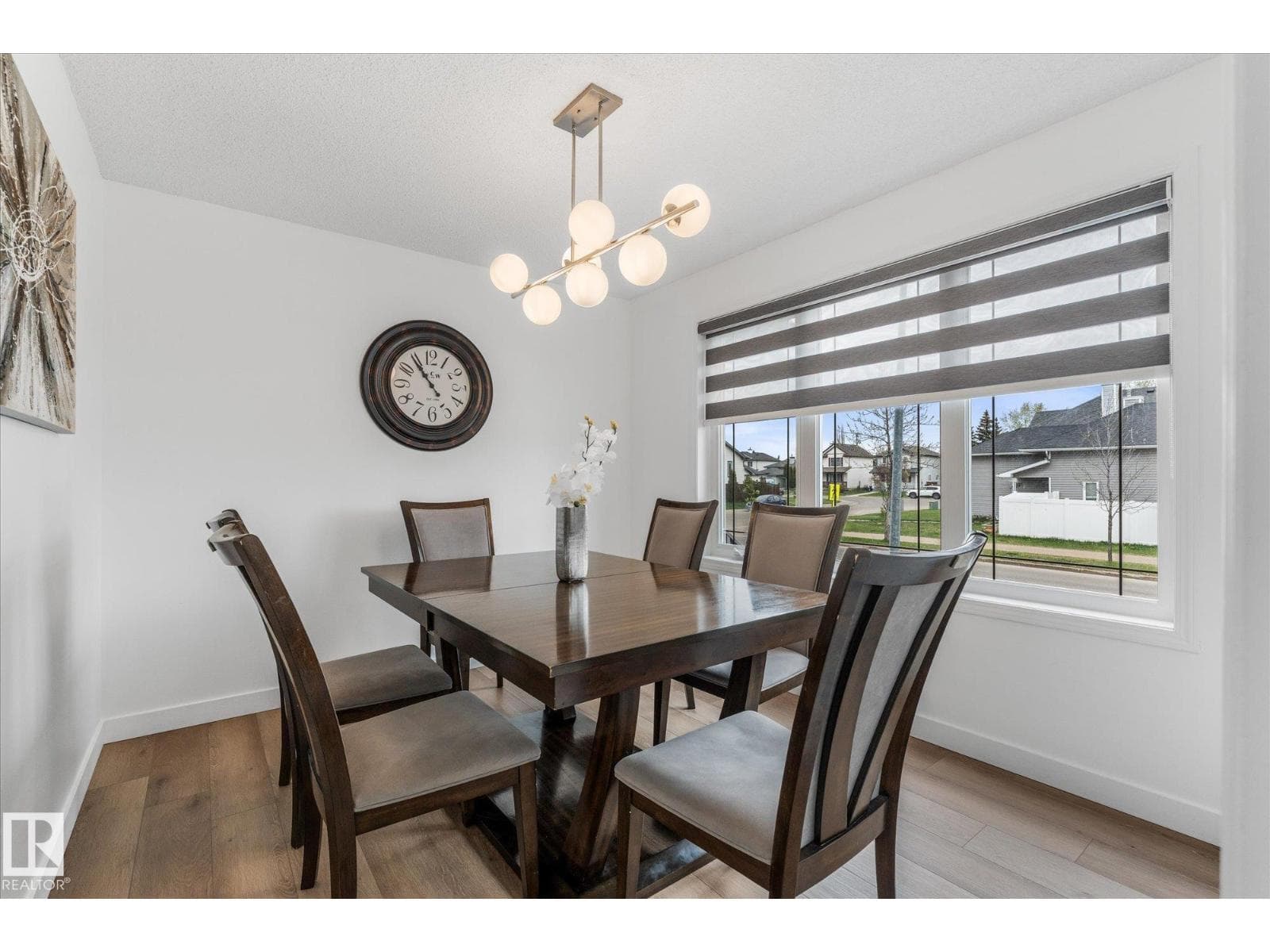 802 MCLEOD AV — photo 4