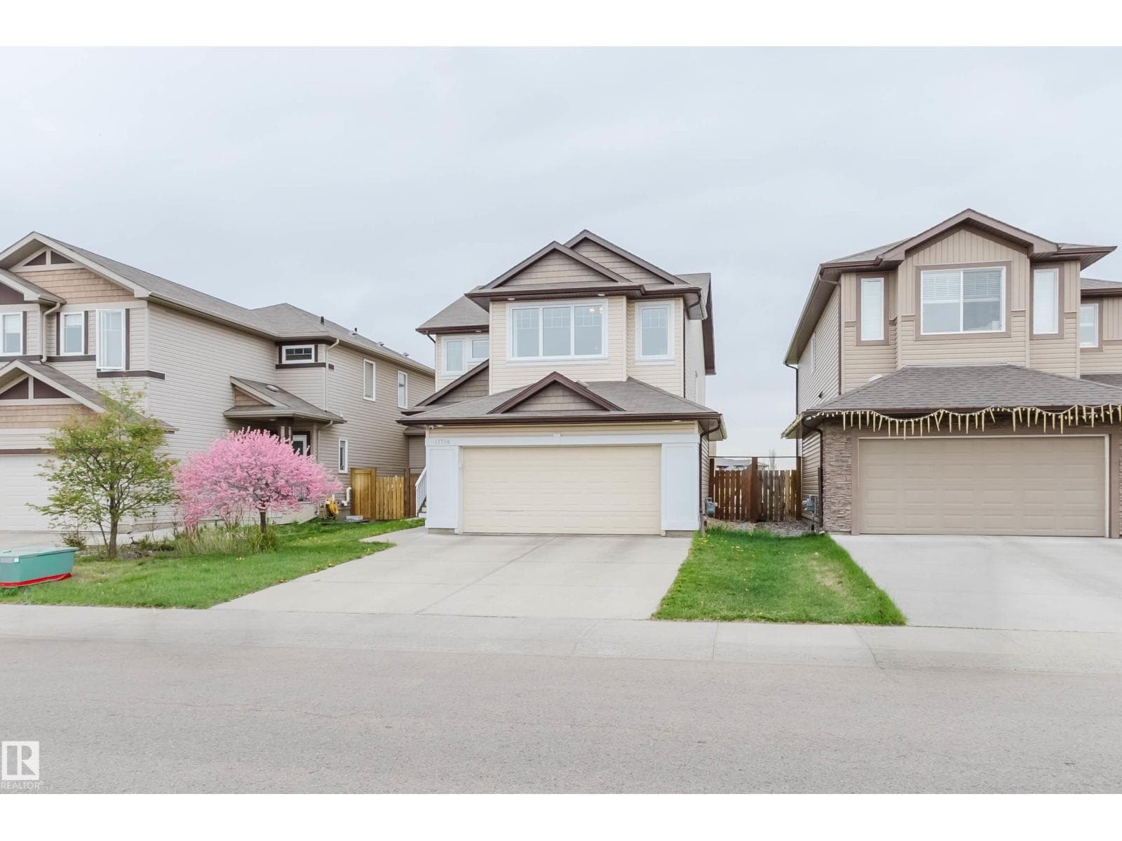 17718 5A AV SW — photo 3