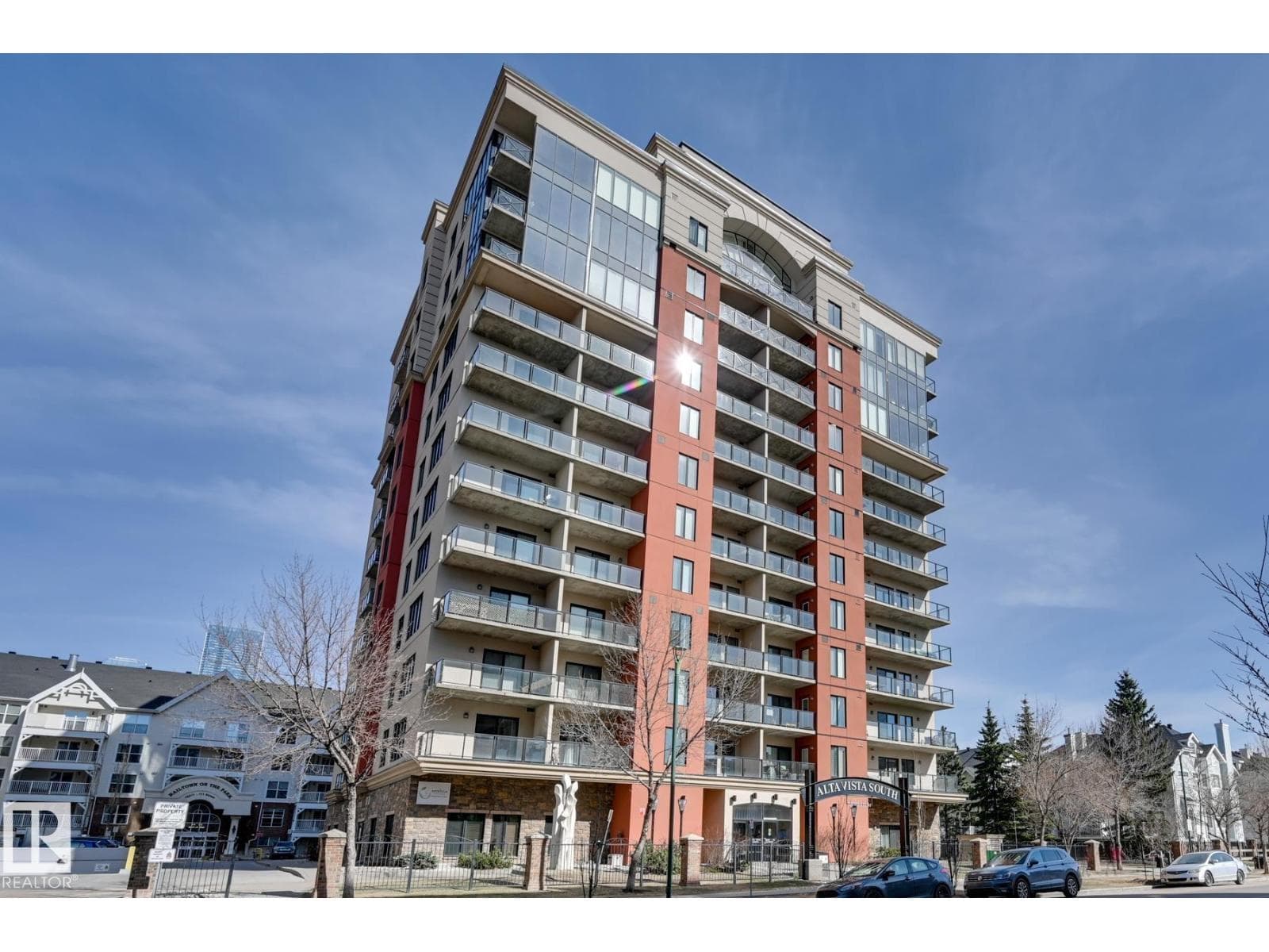 #407 10303 111 ST NW