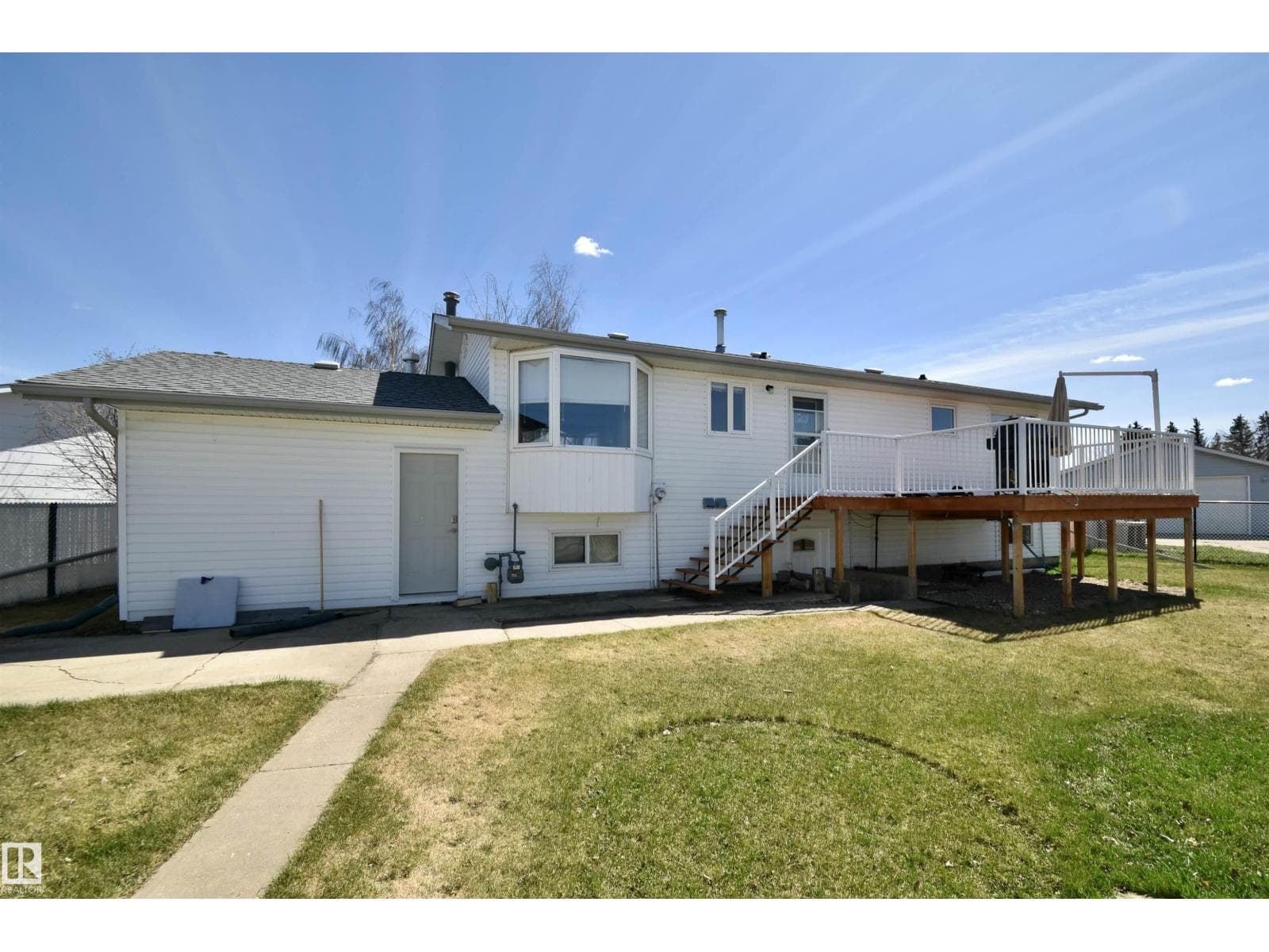 4126A 47 AV — photo 5
