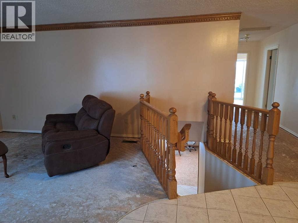 79 Lakeview Crescent — photo 4