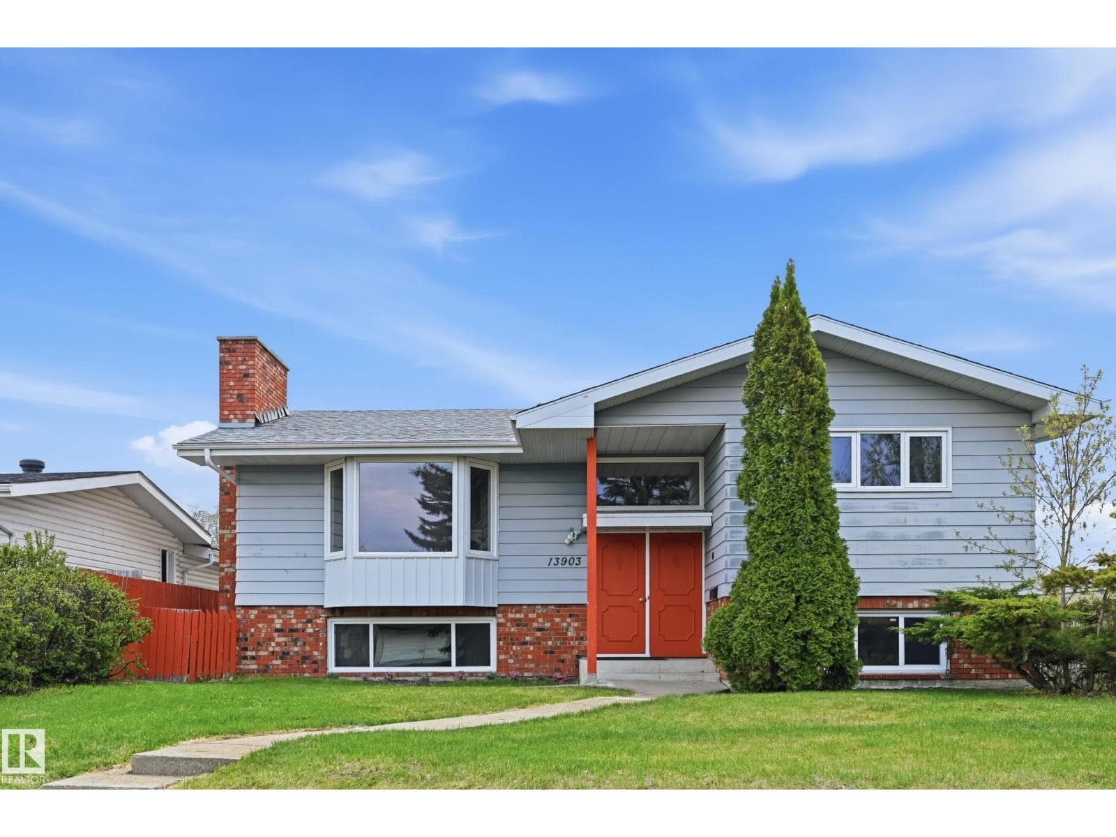 13903 87 ST NW