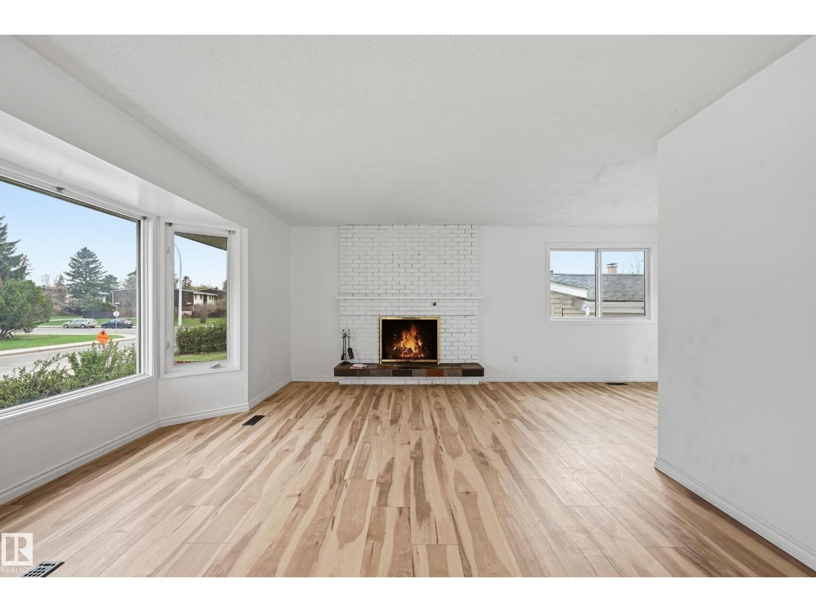 13903 87 ST NW — photo 3