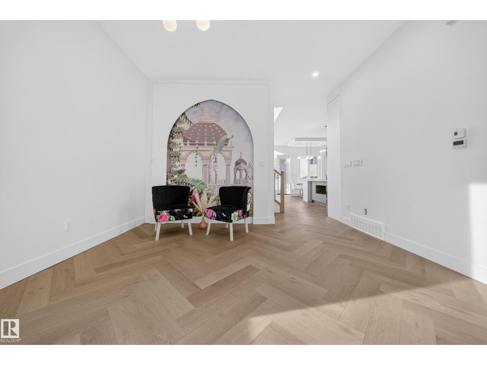 132 29 ST SW — photo 3