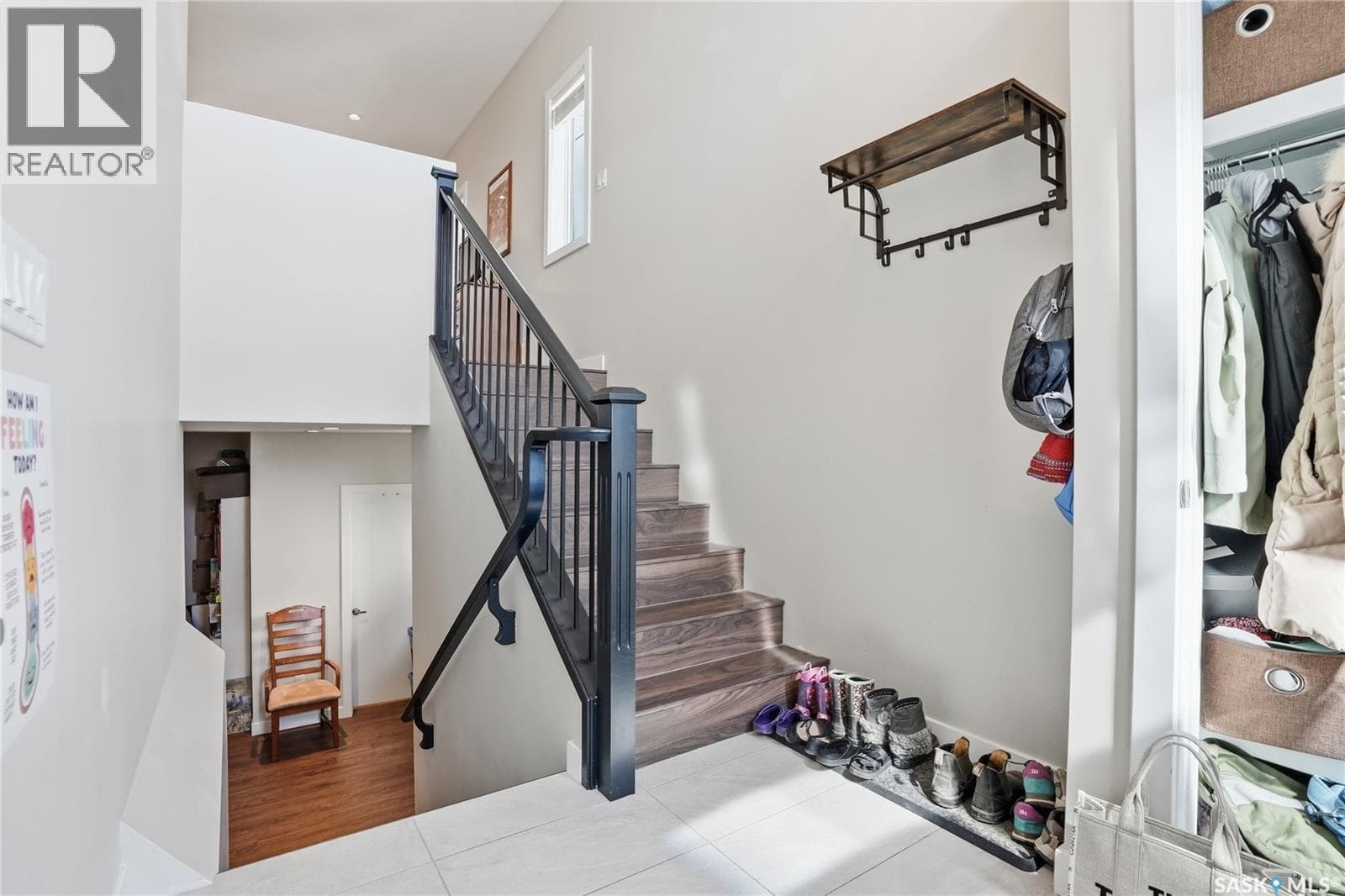 1407 Hughes DRIVE — photo 4
