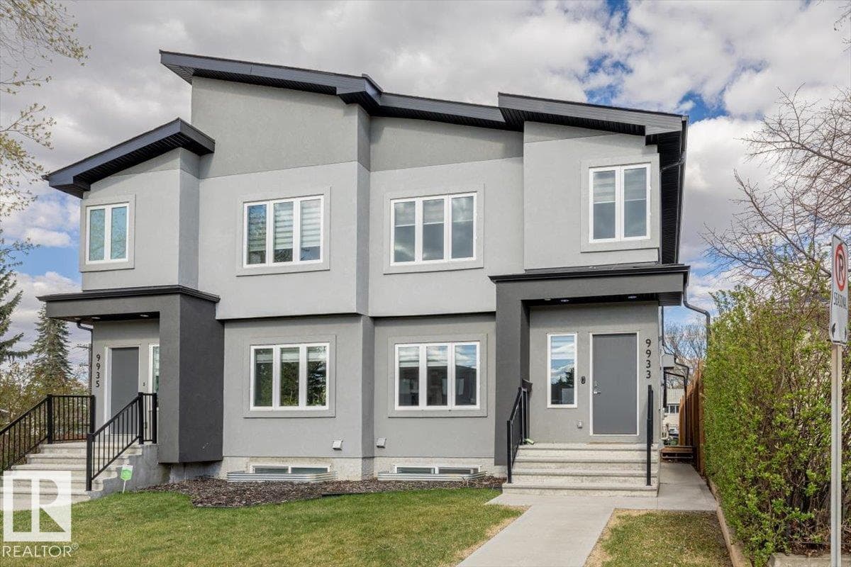 9933 79 ST NW