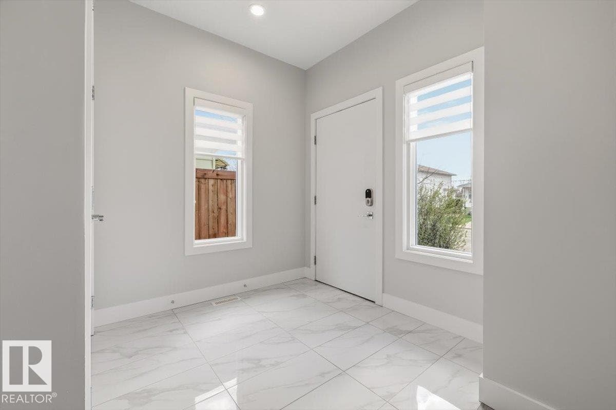 9933 79 ST NW — photo 3