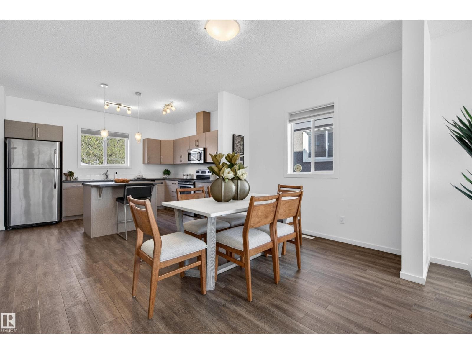 11904 45 ST NW — photo 5