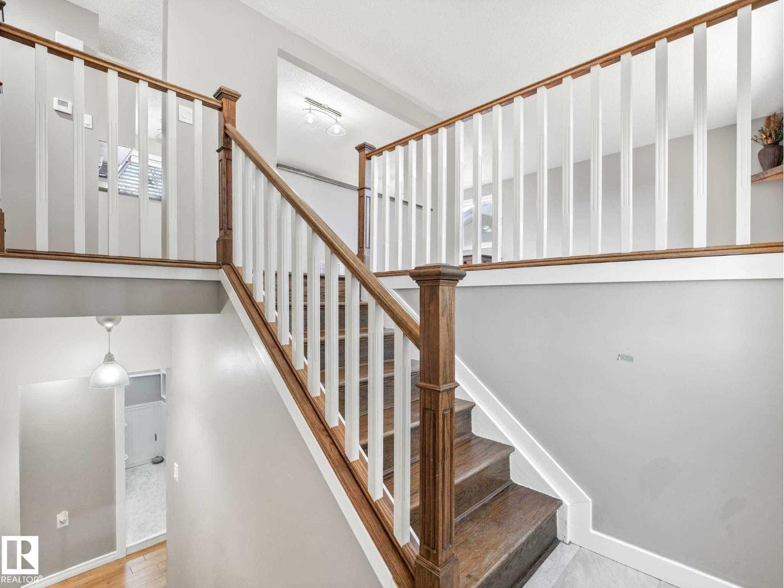 32 Manor DR — photo 5