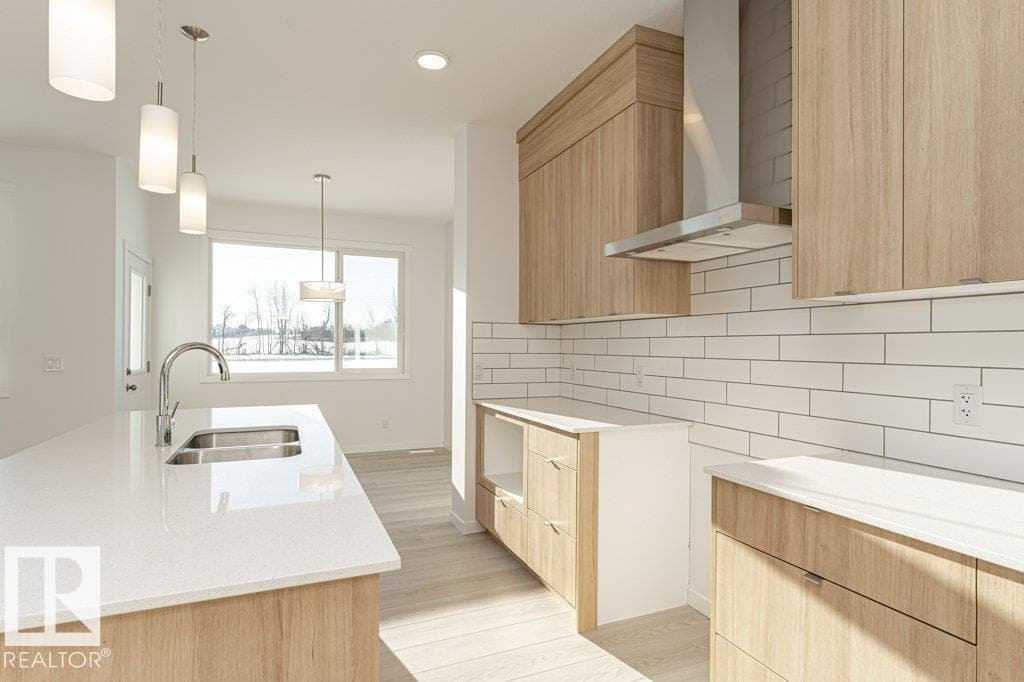 2312 160 ST SW — photo 3