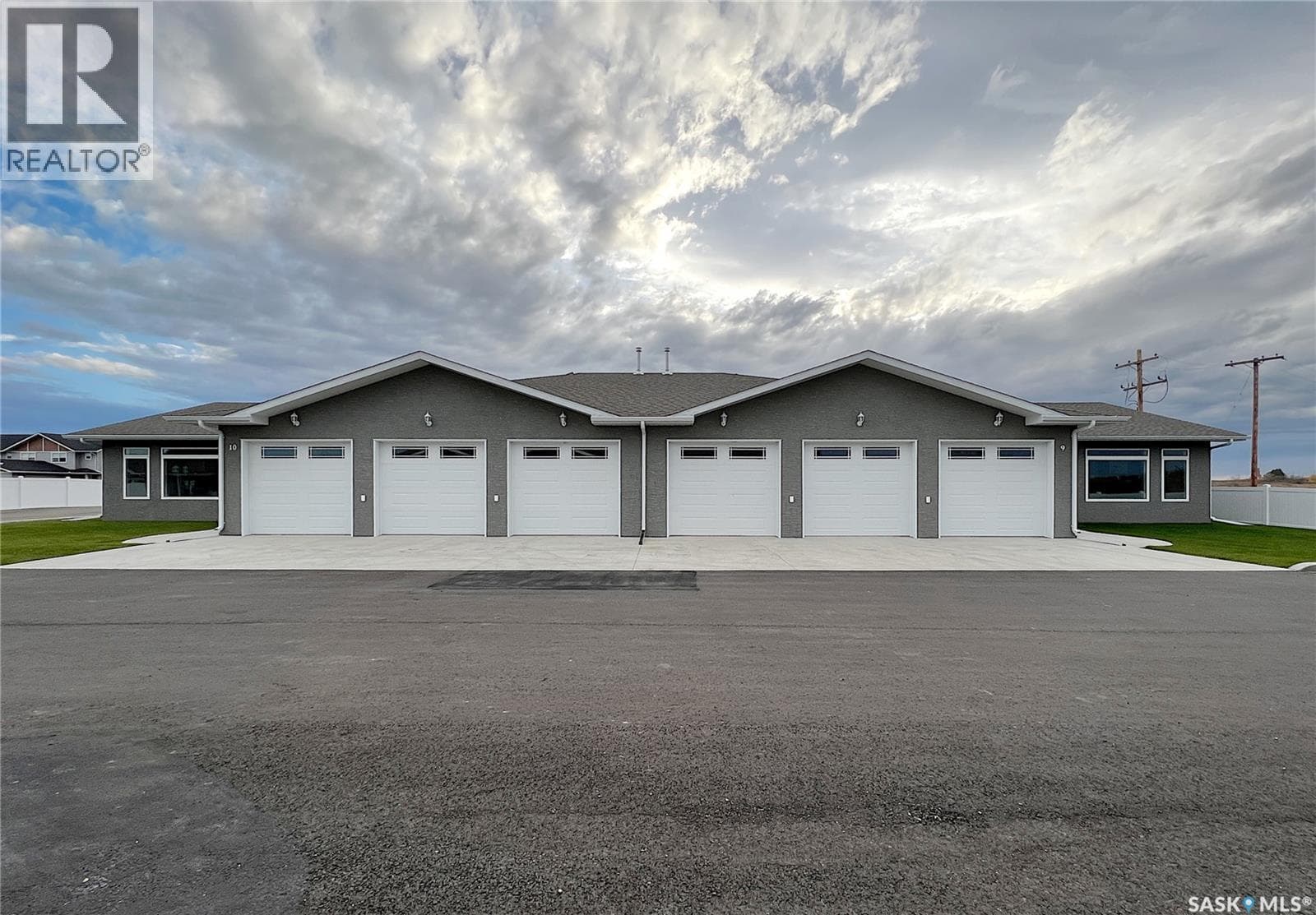 9 2330 Morsky DRIVE — photo 2
