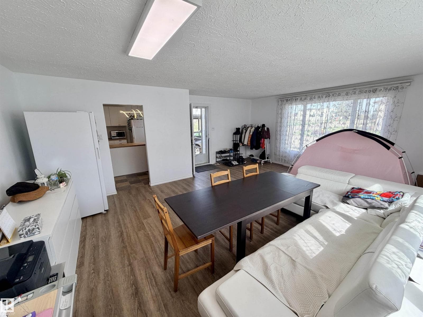 5233 46 AV — photo 4
