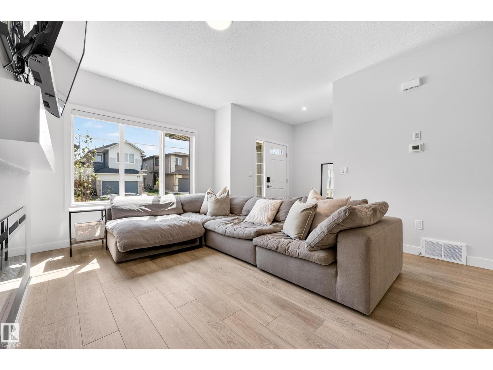 52 PENN PL — photo 5