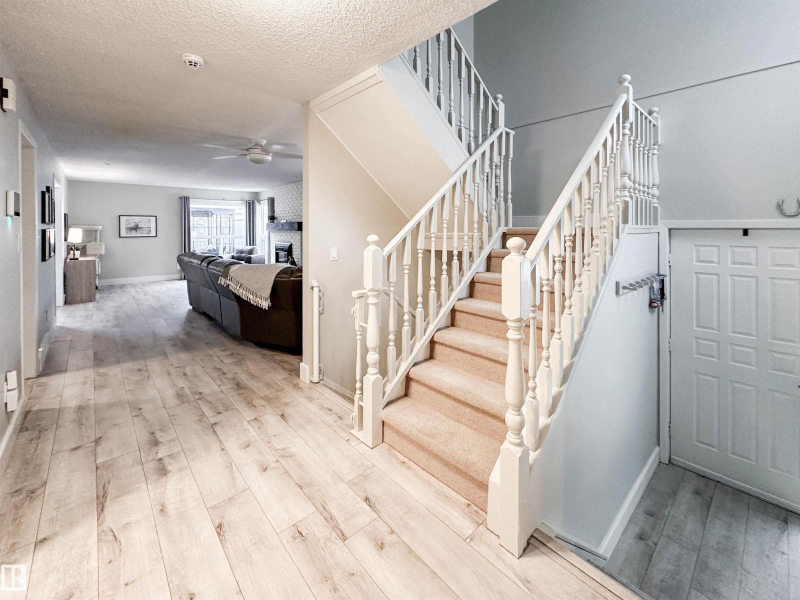 8 WHITEOAKS ES — photo 3