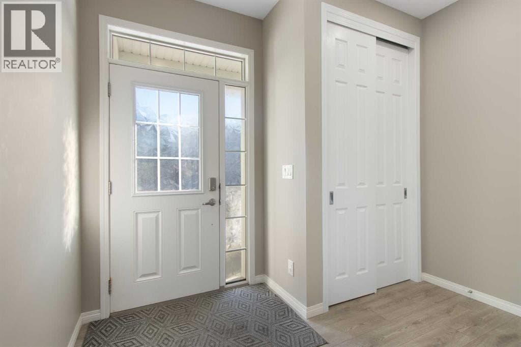 17 Carrington Manor NW — photo 2